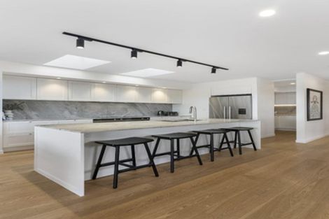 Photo of property in 87 Sylvan Avenue, Northcote, Auckland, 0627