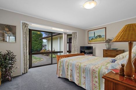 Photo of property in 251 Shakespeare Street, Leamington, Cambridge, 3432