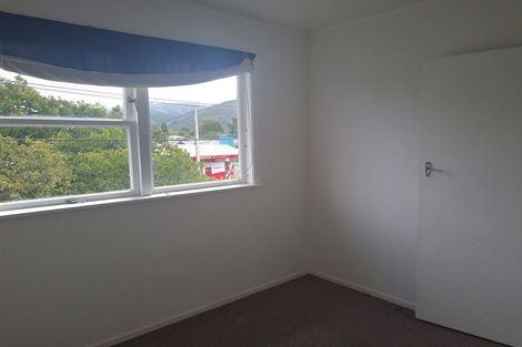 Photo of property in Shakespeare Flats, 8/48 Merton Street, Trentham, Upper Hutt, 5018