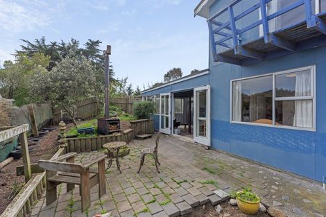 Photo of property in 16 Arthur Street, Waikawa Beach, Levin, 5573