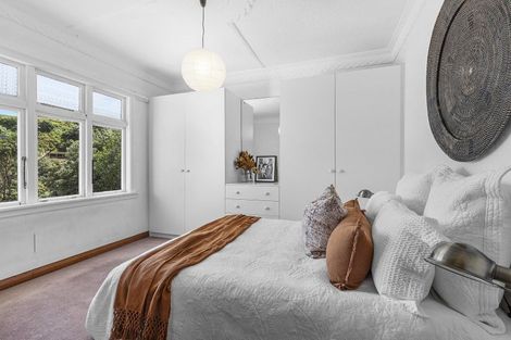 Photo of property in 155 Severn Street, Island Bay, Wellington, 6023