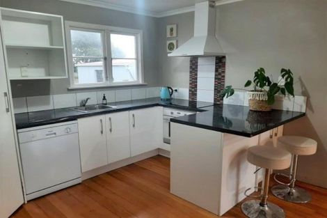 Photo of property in 32 Doone Street, Lynmouth, New Plymouth, 4310