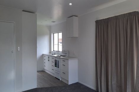 Photo of property in 85 Astley Avenue, New Lynn, Auckland, 0600