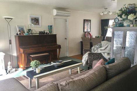 Photo of property in 1/156 Nile Road, Milford, Auckland, 0620