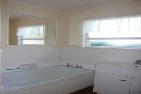 Photo of property in 3 Totara Drive, St Andrews, Hamilton, 3200