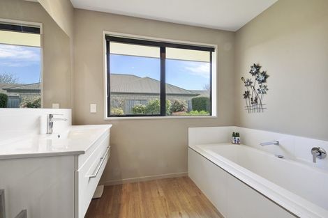 Photo of property in 1 Pimlico Place, Rangiora, 7400