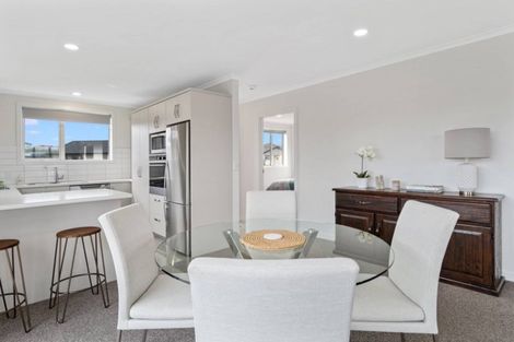 Photo of property in Waterview Estate, 69/4 Greystone Place, Omokoroa, 3114