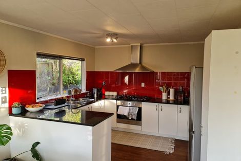 Photo of property in 24 Randwick Place, Randwick Park, Auckland, 2105