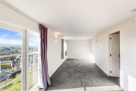 Photo of property in 51 Mantell Street, Seatoun, Wellington, 6022