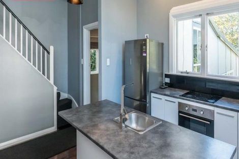 Photo of property in 6 Newman Terrace, Thorndon, Wellington, 6011