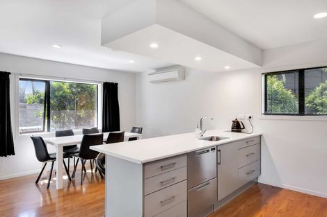 Photo of property in 5b Estate Grove, Inglewood, 4330