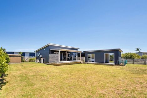 Photo of property in 112 Mahoe Place, Matarangi, Whitianga, 3592