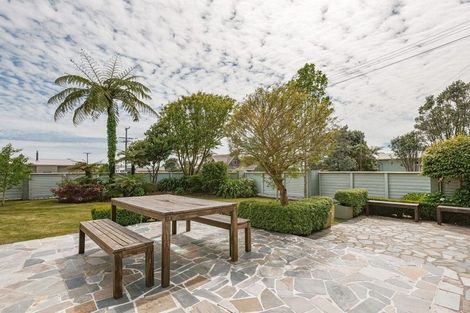 Photo of property in 22 Queen Street, Westport, 7825