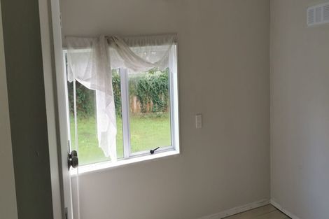 Photo of property in 2/55 Glenmore Road, Sunnyhills, Auckland, 2010