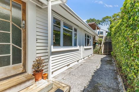 Photo of property in 3d Wallace Place, Westown, New Plymouth, 4310