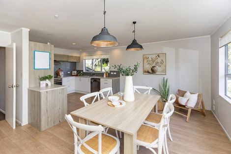 Photo of property in 131 Renown Road, Raumati South, Paraparaumu, 5032