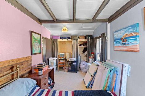 Photo of property in 13 Beach Street, Tangimoana, 4822