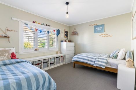 Photo of property in 7 Kenmure Avenue, Forrest Hill, Auckland, 0620