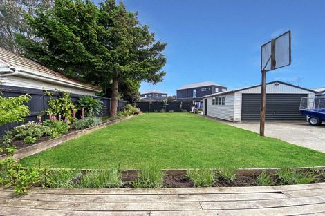 Photo of property in 121 Pages Road, Wainoni, Christchurch, 8061