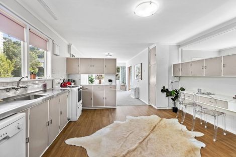 Photo of property in 17 Saint Edmund Crescent, Tawa, Wellington, 5028