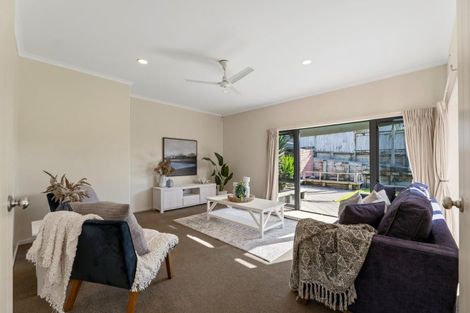 Photo of property in 11 Hawk Place, Welcome Bay, Tauranga, 3112