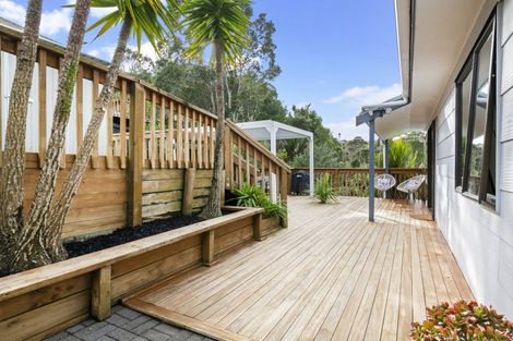 Photo of property in 2/14 Windy Ridge Road, Glenfield, Auckland, 0629