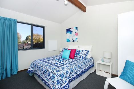 Photo of property in 3 Acacia Street, Kelvin Grove, Palmerston North, 4414