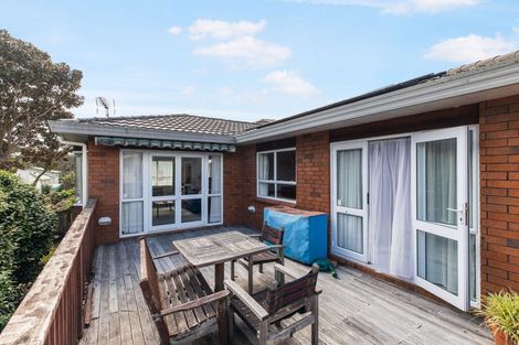 Photo of property in 1/57 Godley Road, Green Bay, Auckland, 0604