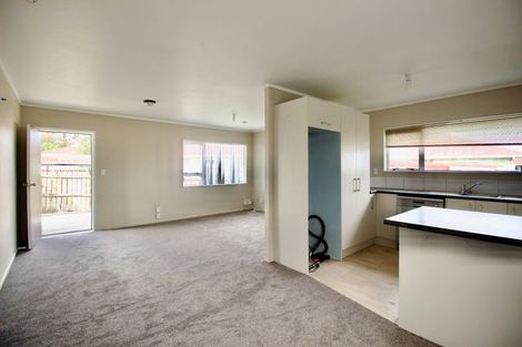 Photo of property in 49 Dungarvon Place, Clendon Park, Auckland, 2103