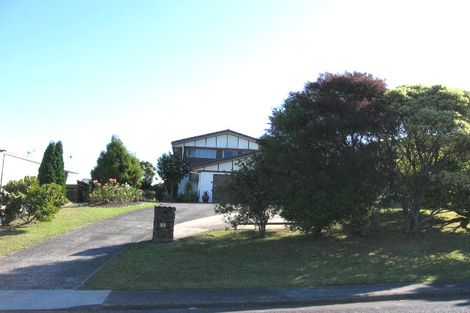 Photo of property in 21 Sealy Road, Torbay, Auckland, 0630