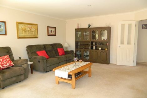 Photo of property in 11 Oakridge Drive, Kerikeri, 0230