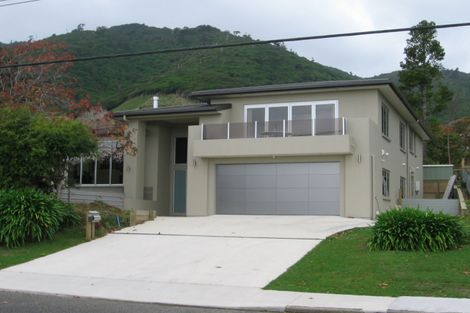 Photo of property in 71 Winara Avenue, Waikanae, 5036