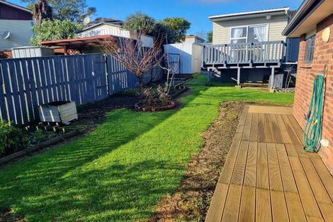 Photo of property in 52 Hobart Crescent, Wattle Downs, Auckland, 2103