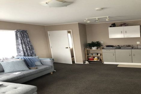 Photo of property in 22 Hedge Row, Sunnyhills, Auckland, 2010