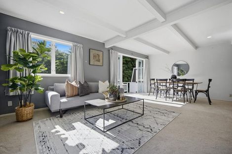Photo of property in 15 Nor'east Drive, Northcross, Auckland, 0632