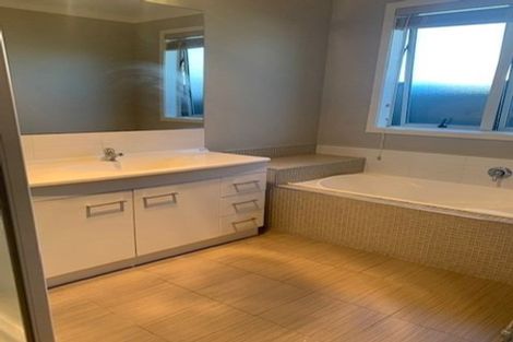 Photo of property in 44 Tasman Drive, Poraiti, Napier, 4112