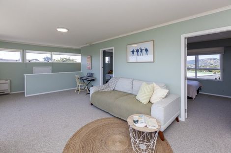 Photo of property in 30 Newry Road, Raumati Beach, Paraparaumu, 5032