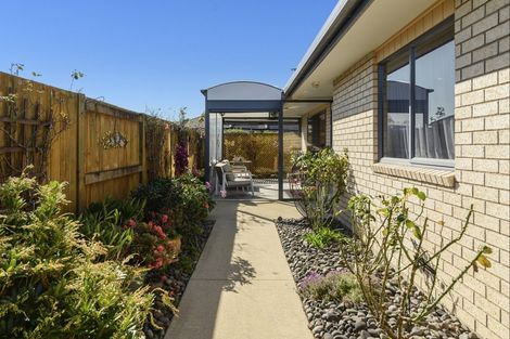 Photo of property in 9 Waterside Drive, Pyes Pa, Tauranga, 3112