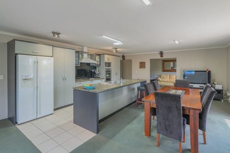 Photo of property in 3 Acacia Court, Whitianga, 3510