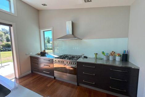 Photo of property in 28 Sam John Place, Lake Hawea, 9382