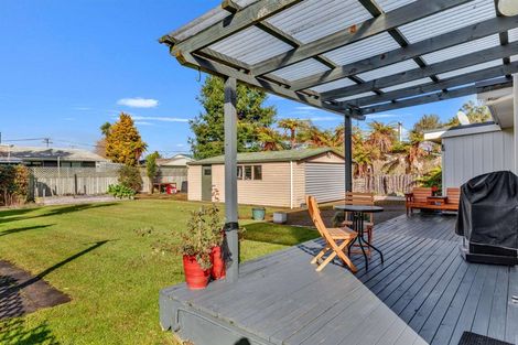 Photo of property in 4 Willow Avenue, Hannahs Bay, Rotorua, 3010