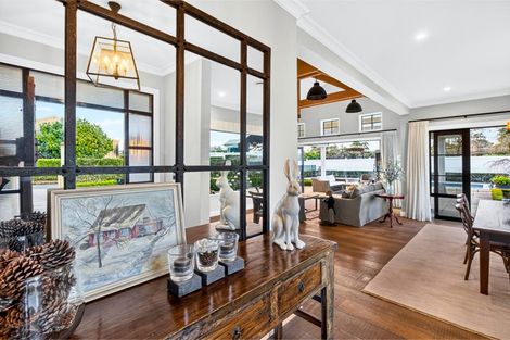 Photo of property in 80 Station Road, Kumeu, 0891