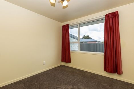 Photo of property in 21 Camelia Place, Islington, Christchurch, 8042