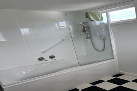 Photo of property in 8 Effingham Street, North New Brighton, Christchurch, 8083