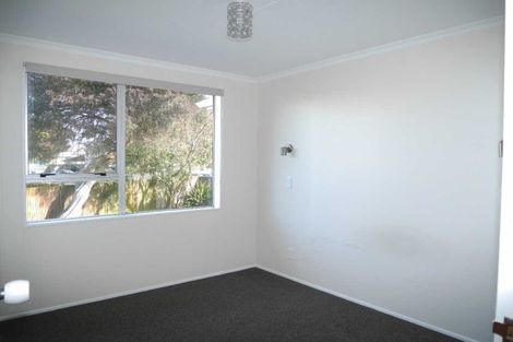Photo of property in 32 Makarini Street, Paraparaumu, 5032