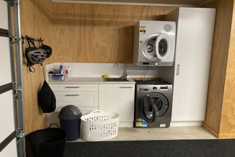 Photo of property in 3 Bargour Street, Wanaka, 9305