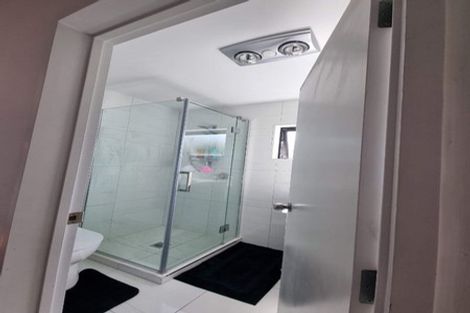 Photo of property in 28a Ronald Place, Manurewa, Auckland, 2102