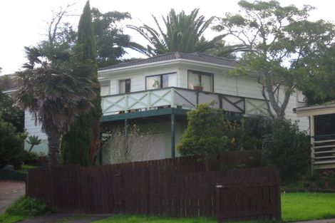 Photo of property in 17 Skyla Place, Massey, Auckland, 0614