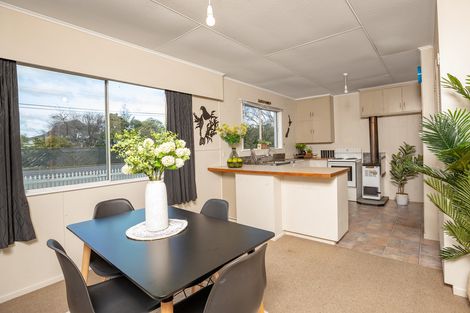 Photo of property in 404 High Street South, Carterton, 5713