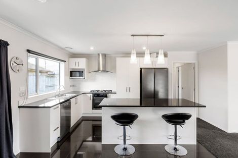 Photo of property in 5 Allgood Place, Rototuna North, Hamilton, 3210